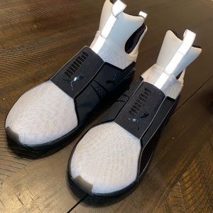 Pumas Fierce Black & White